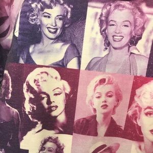 Marilyn Monroe crew neck